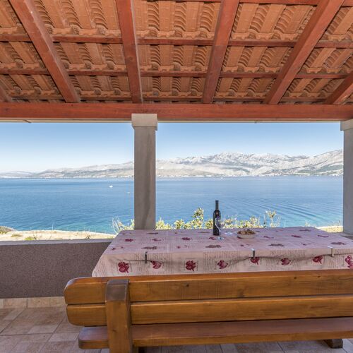 House Svjetlana Postira