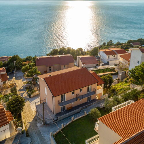 Apartmanok Családok Részére Medencével Stanici, Omis - 18676 Stanići  2
