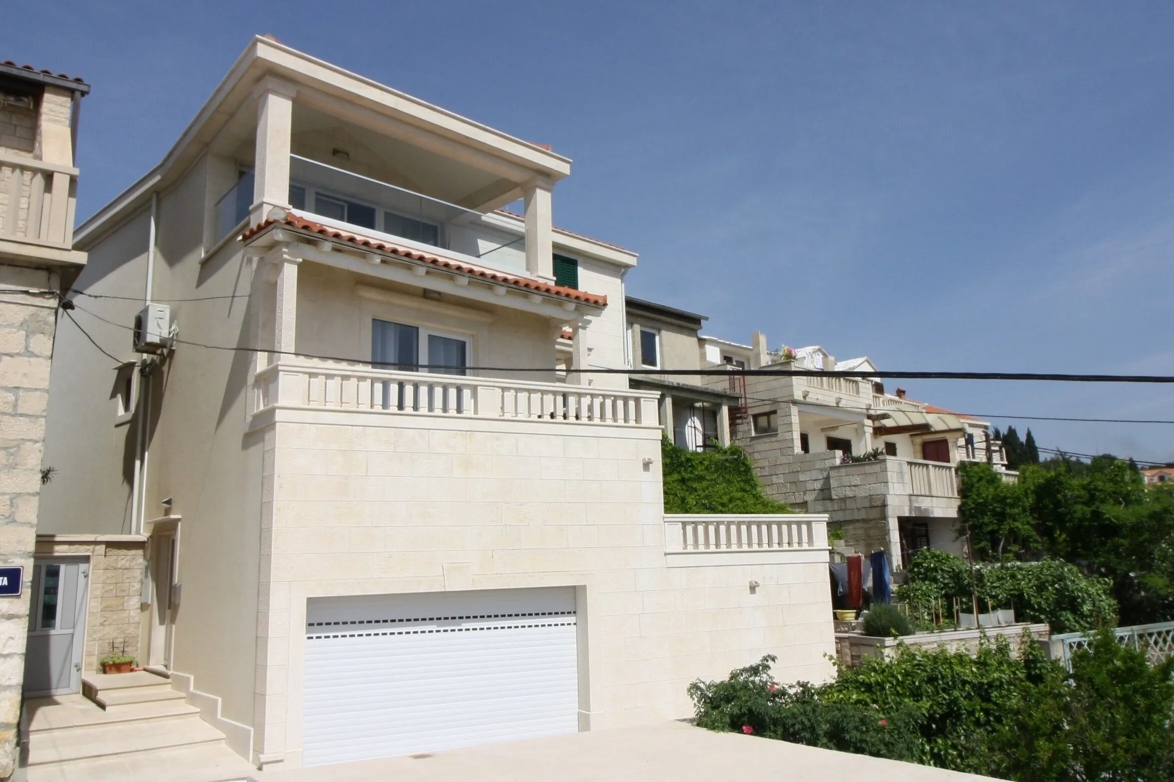 Apartments By The Sea Sumartin, Brač - 18749 Sumartin