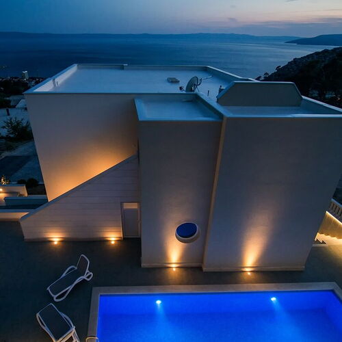 Apartmanok Családok Részére Medencével Makarska - 19147