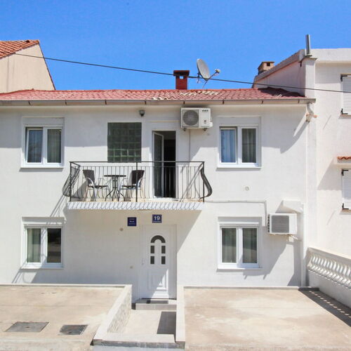 Apartmanok és Szobák Parkolóhellyel Baska, Krk - 19215 Baška  2