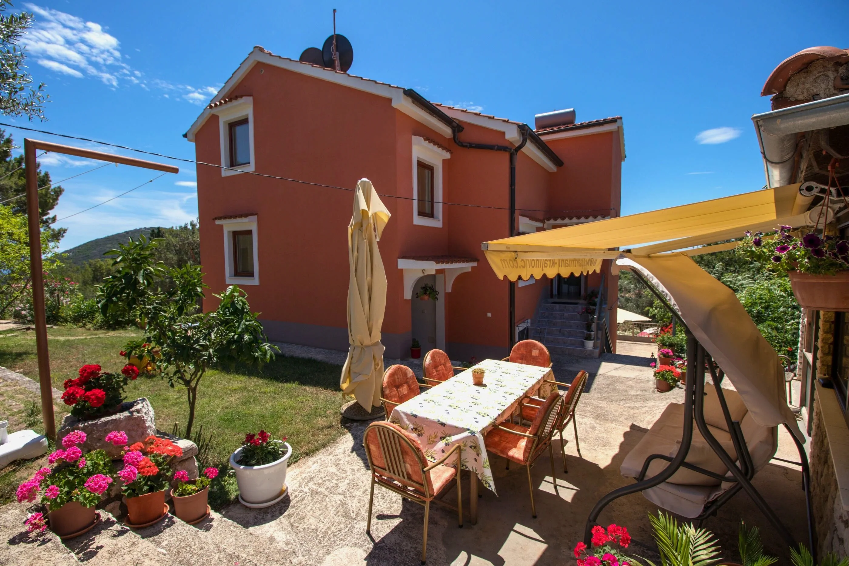 Apartments Nusret Ćunski
