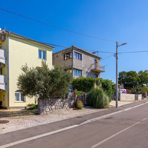 Apartments and Room Slavica Kraljevica