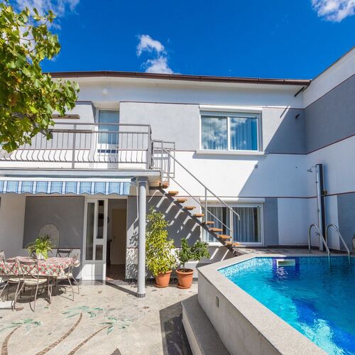House Delfin Tribalj  2