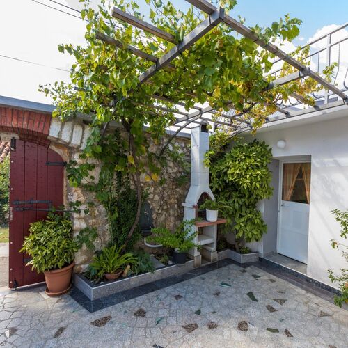 House Delfin Tribalj  3