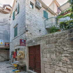 Apartment and Room Ivica Trogir