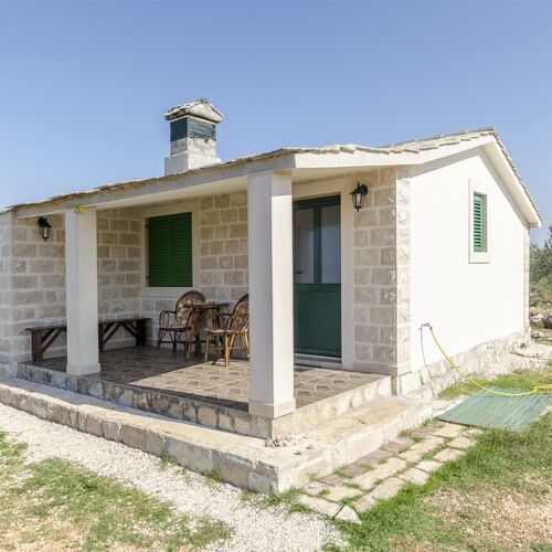 House Lučica Splitska