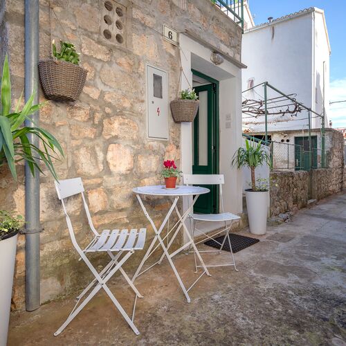 Apartments Lotti Stari Grad