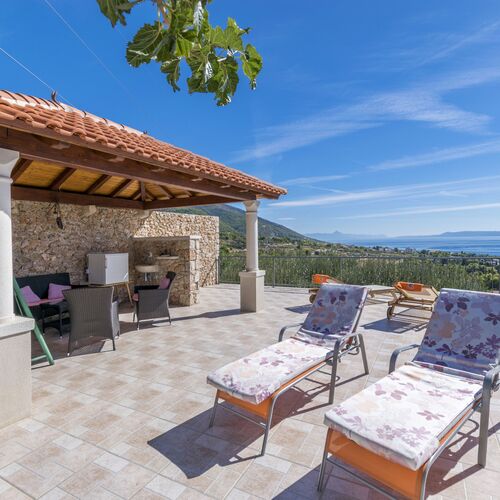 House Petric Bol  4