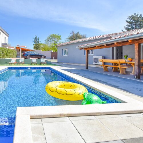 Villa Pave Pakostane  2