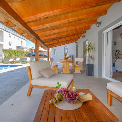 Villa Pave Pakostane  3
