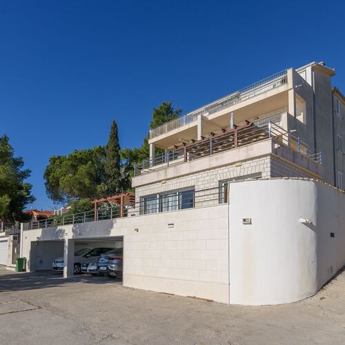 Apartment Helli Okrug Gornji  3
