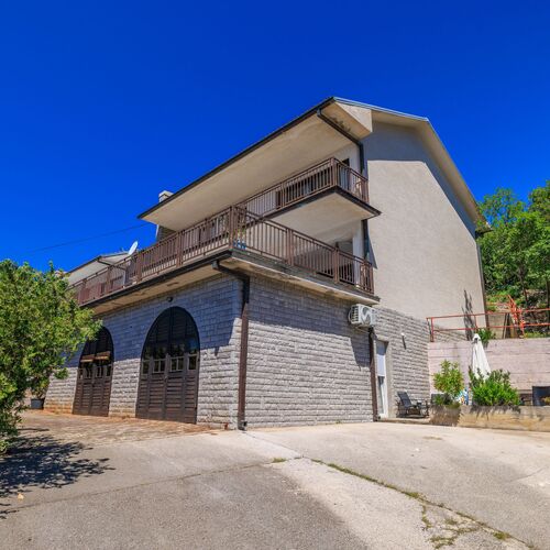 Apartment Aneta Povile