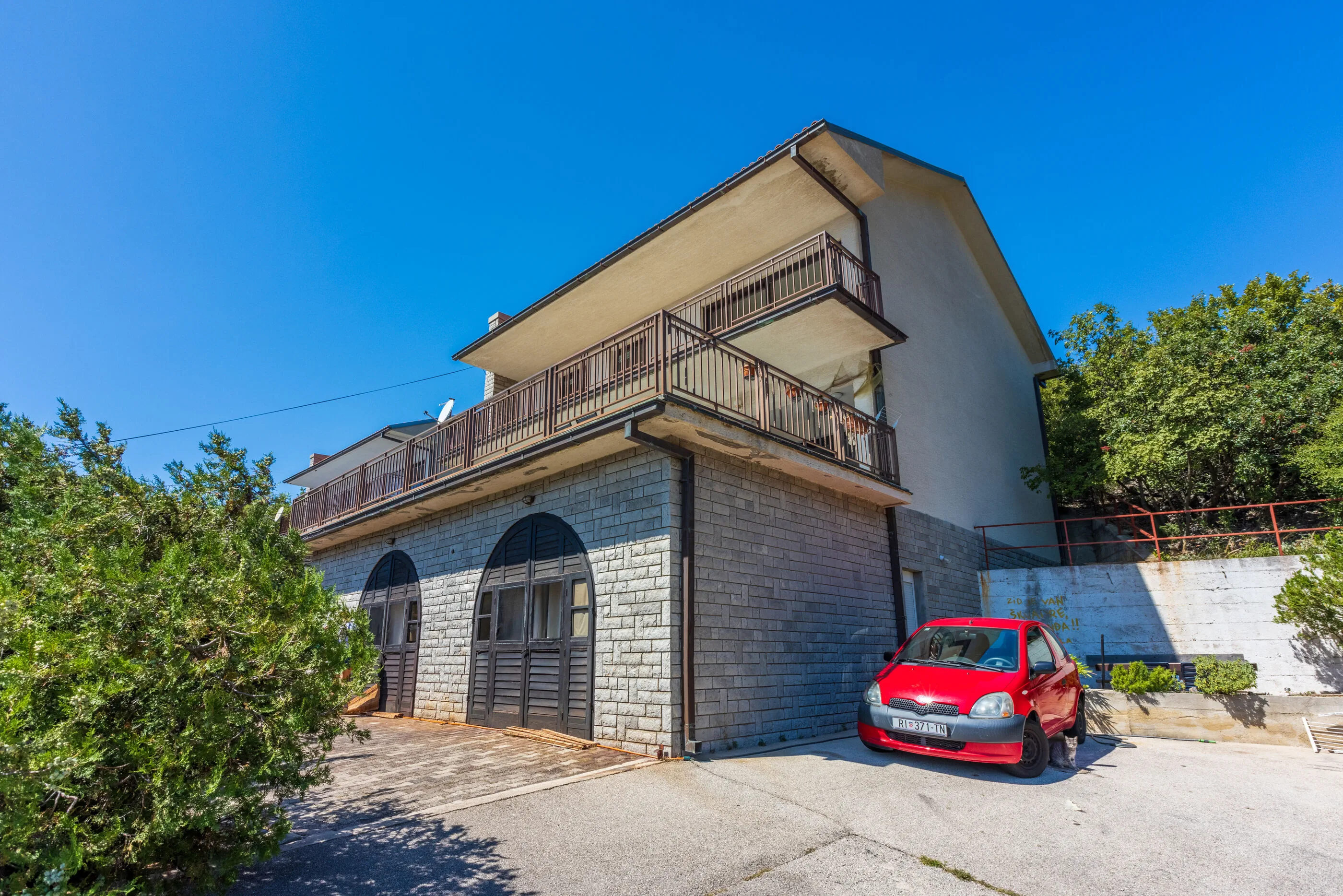 Apartment Aneta Povile