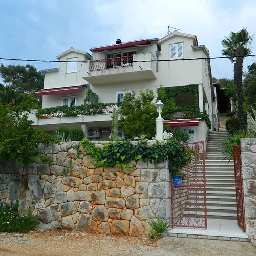 Apartments and Rooms Darinka Vrboska  2
