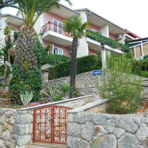 Apartments and Rooms Darinka Vrboska  3