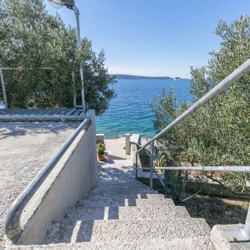 Apartments Dragica Okrug Donji  2