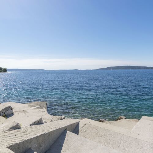 Apartments Dragica Okrug Donji  4