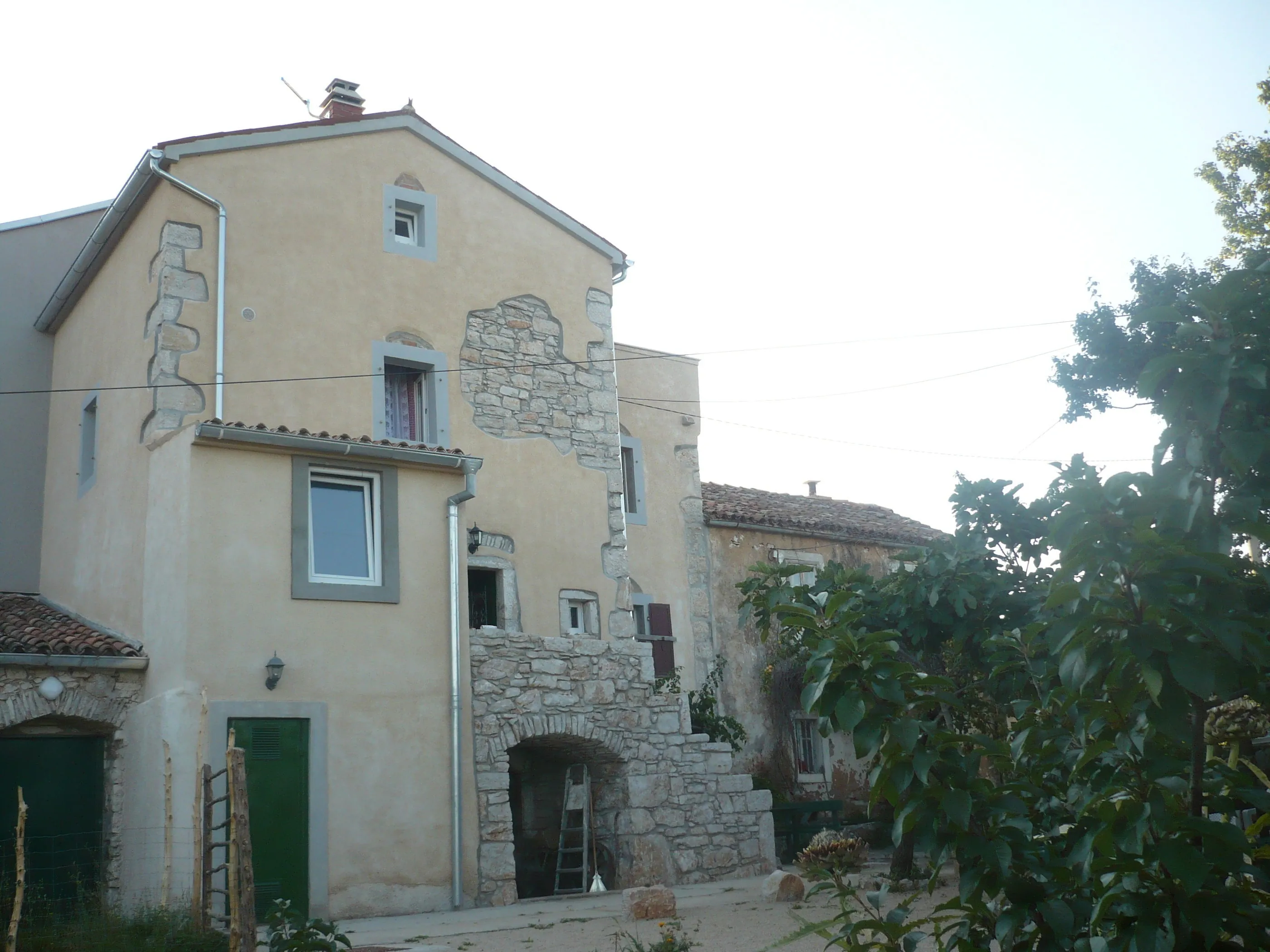 House Dragica Cres
