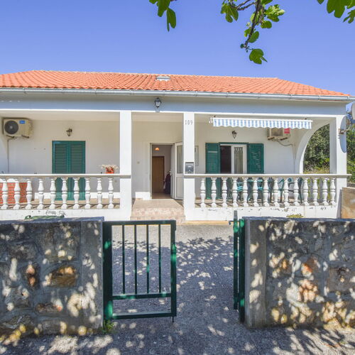 House Sun and Sea Olib  2
