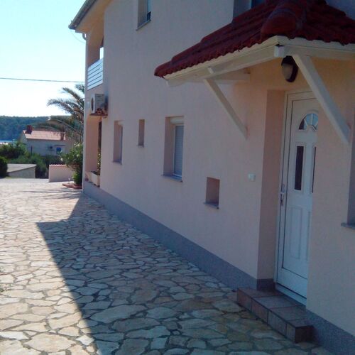 Apartments Strahija Barbat  2