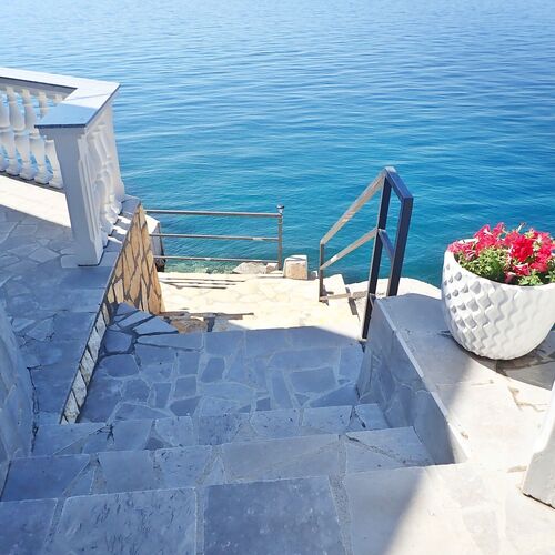 Apartments Lilly by the sea Tribanj