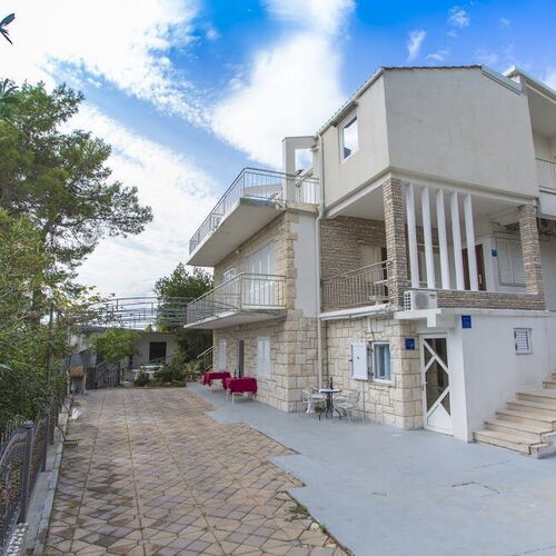 Apartments VILLA DVORSKI Baska Voda  4