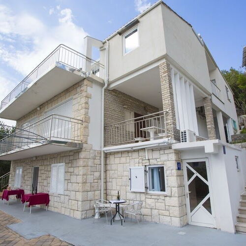 Apartments VILLA DVORSKI Baska Voda  3