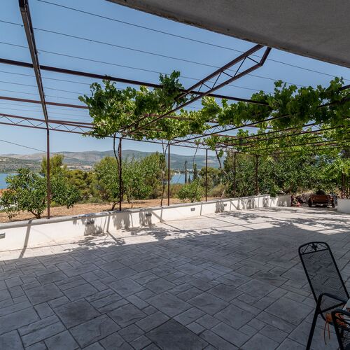 Apartments Nedjeljko Arbanija