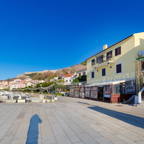 Apartment Jasna By the sea Baska  3
