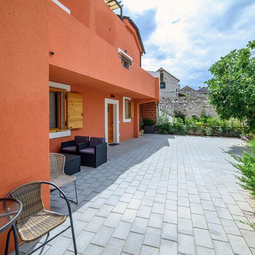 Apartments Oršula near old town Sibenik