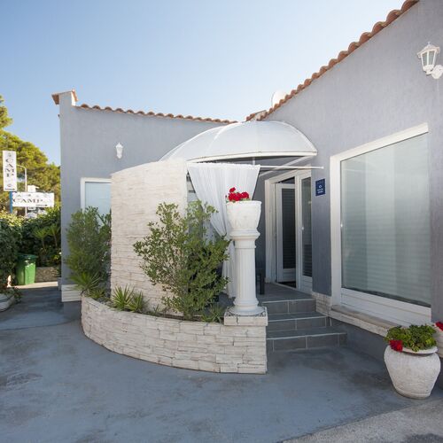 House KALA Brodarica  2