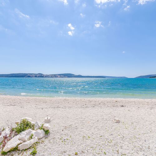 Apartment Rozalia Seget Donji  3