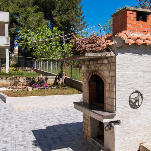 Apartments Dijana Pakostane  4