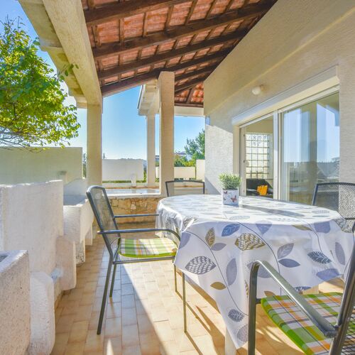 House Marrie Lou Banj  3