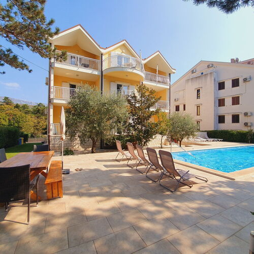 Apartments Villa Anne Jadranovo  3