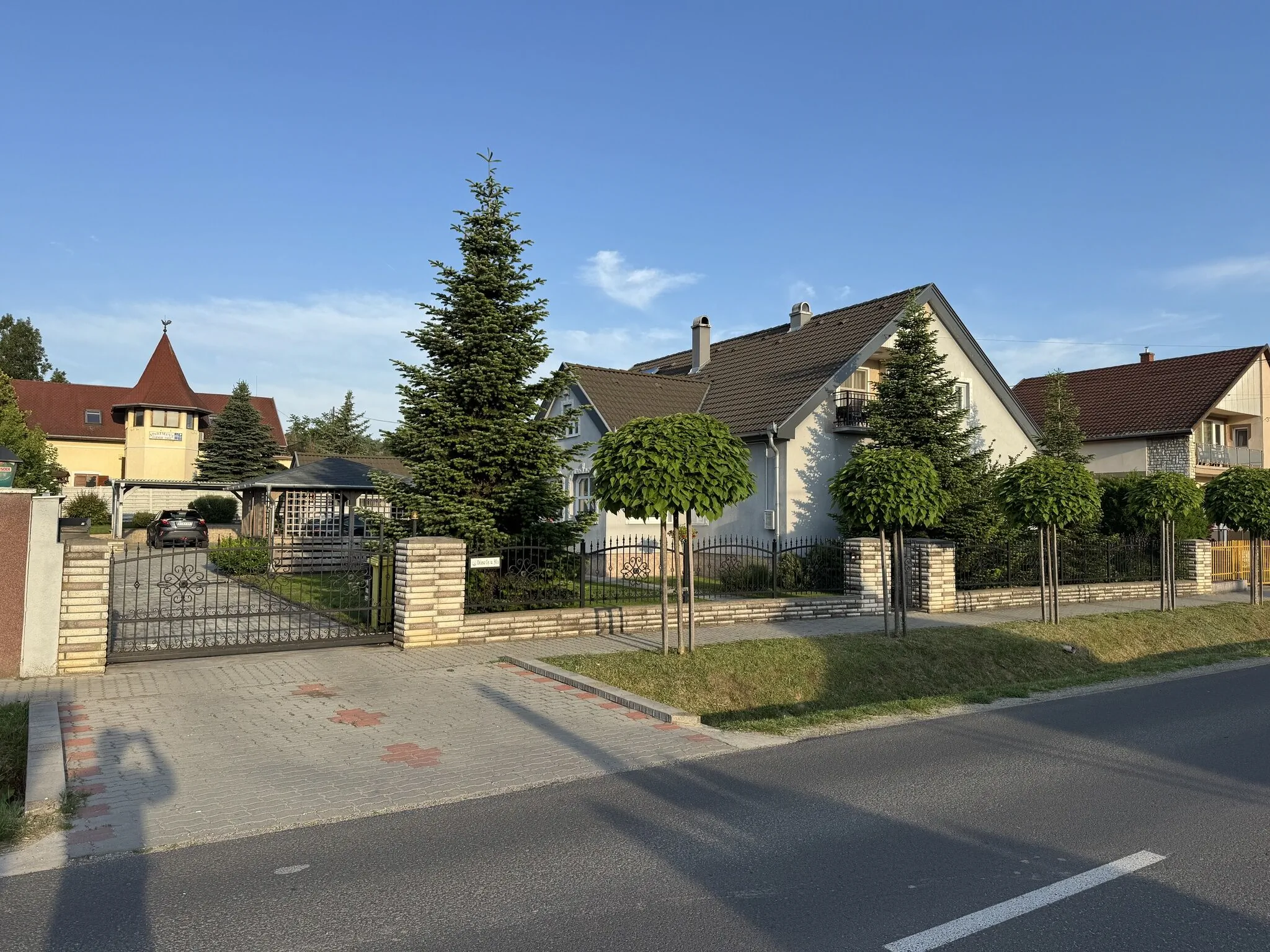 Grey Lavender Home Apartman Kőröshegy