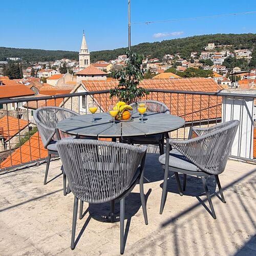 Apartment Turan Jelsa