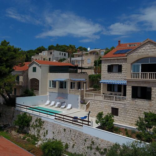 Apartments Golondrina Selca  4
