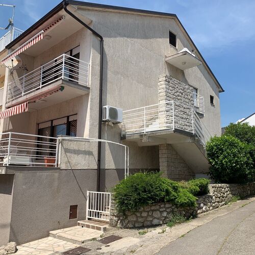 Apartments Zec Selce  2