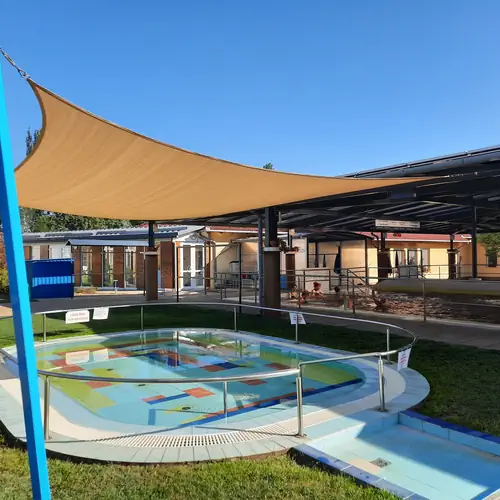 Kiskőr&ouml;si f&uuml;rdő vend&eacute;gh&aacute;zunkkal szemben