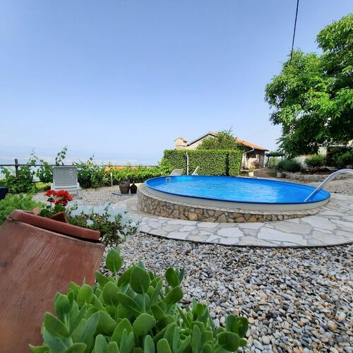 House Mikleus Lovran