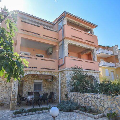 Apartments Clair Pag  2