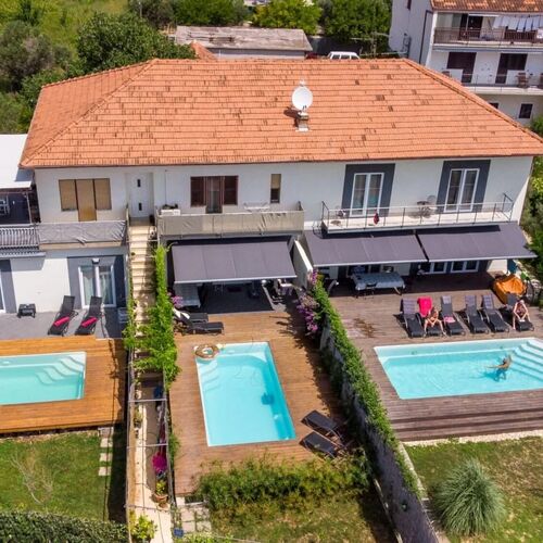 Apartments Annela Seget Donji