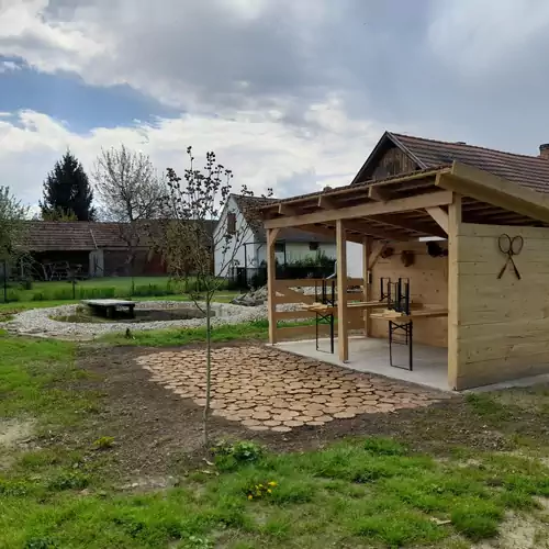 Őrségi Kastélydombi Kistücsök Vendégházak Hegyhátszentmárto 004 kép