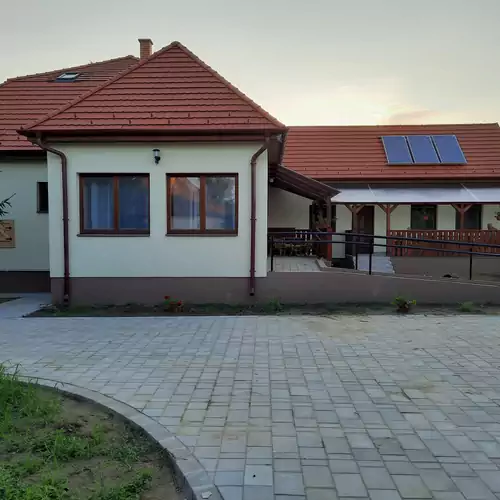 Szarkafészek Vendégház Jánd 002 kép
