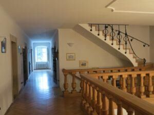 Chodba 1. patro s apartmánem