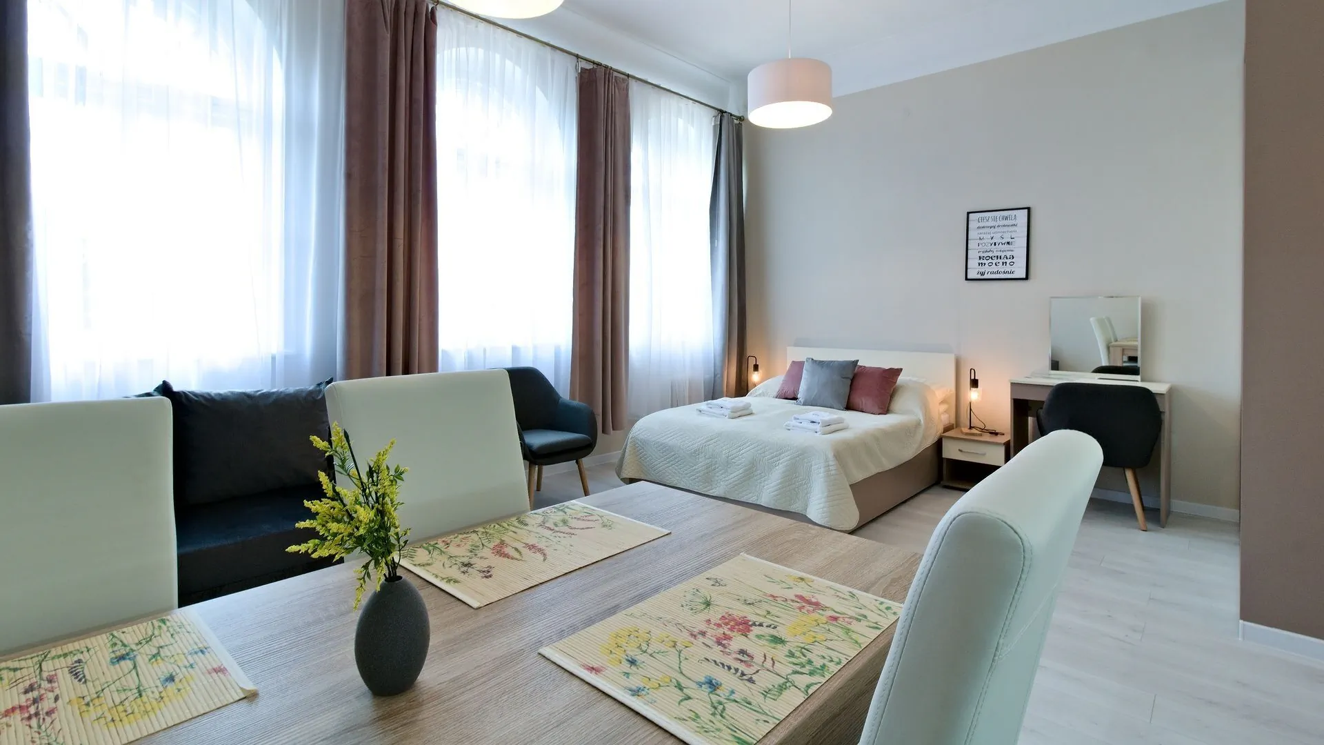 1868 Starke & Hoffmann by LC pokoje & apartamenty