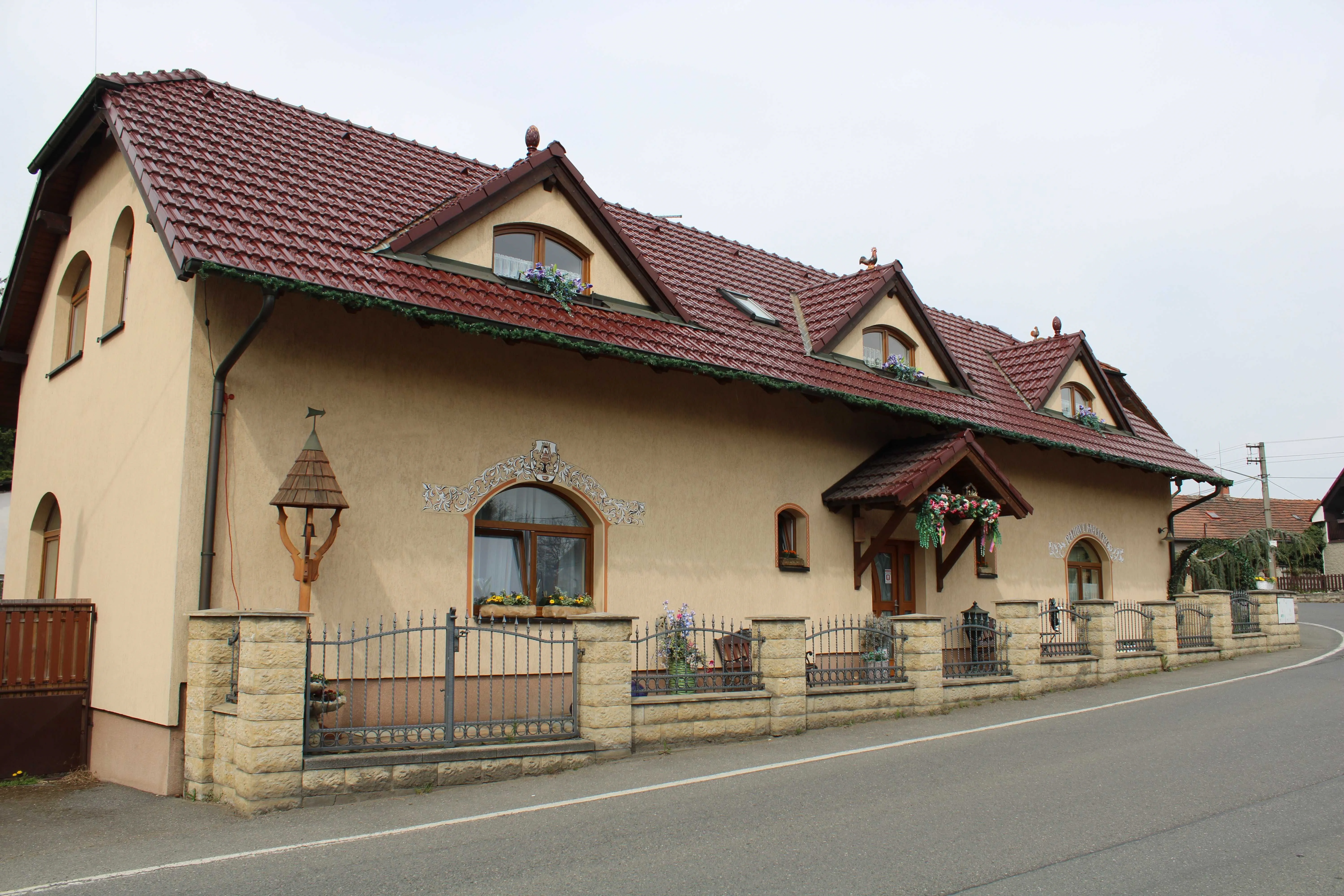 Penzion U Kapličky Malá Hraštice