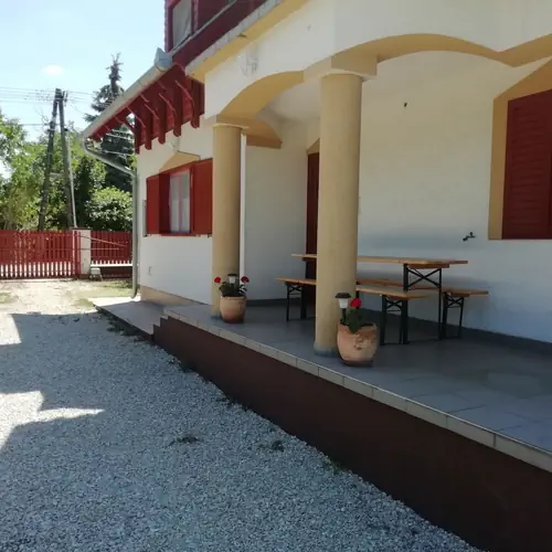 Meseházikó Agárd 004 kép